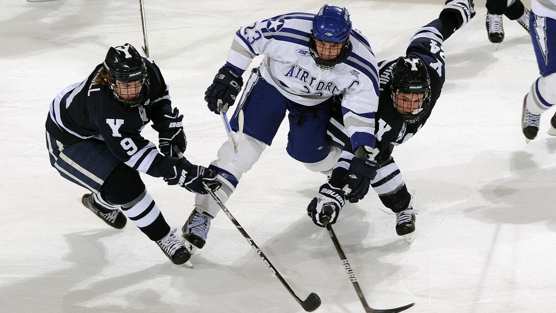 足球联赛引入VAR技术，减少误判提升比赛公正，足球比赛var什么意思